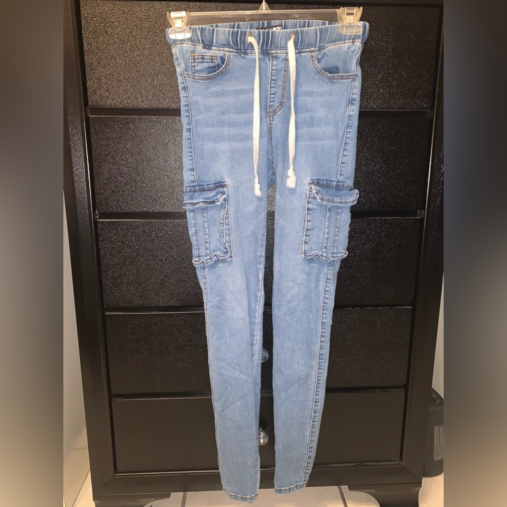 Fashion Nova XS Cargo Jeans